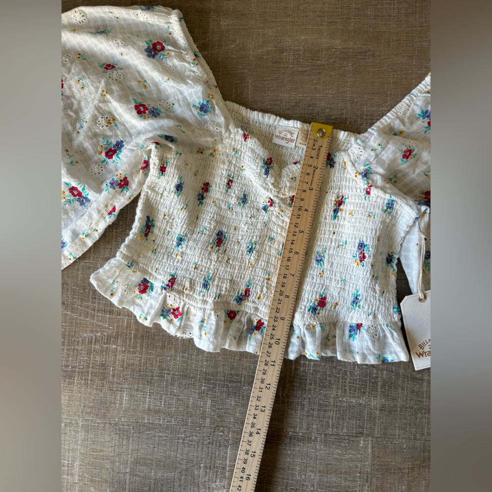 Billabong x Wrangler White Floral Balloon Sleeve Crop Top Size M $80 Smocked NEW - Picture 10 of 12